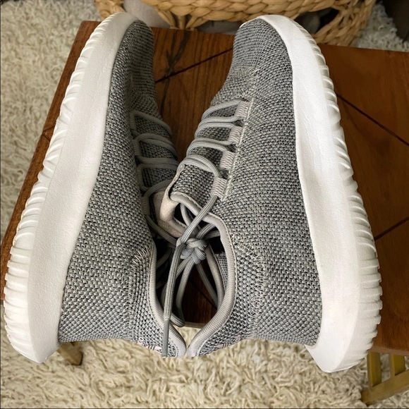 ❗️SOLD❗️Women’s size 7.5 Adidas Tubular sneakers - Picture 7 of 8